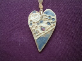 Heart pendant blue emprint